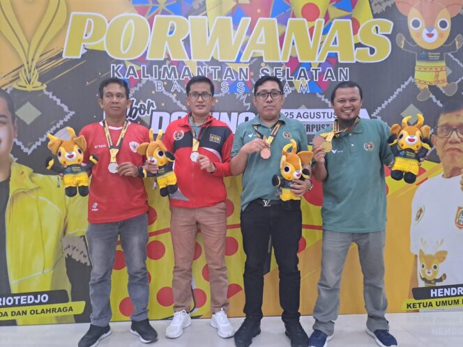 
 Raih Medali Perak Pada Cabor Domino, PWI Sultra Catat Sejarah pada Ajang Porwanas