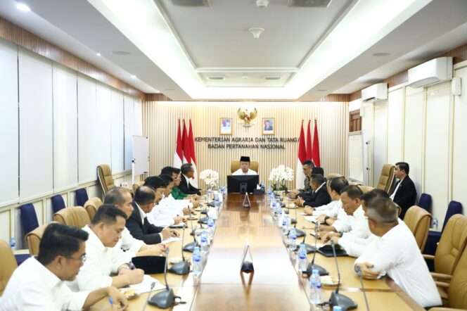 
 Lantik 15 Kakanwil, Menteri Nusron Tekankan Penguatan Sinergi dan Penerapan Manajemen Risiko