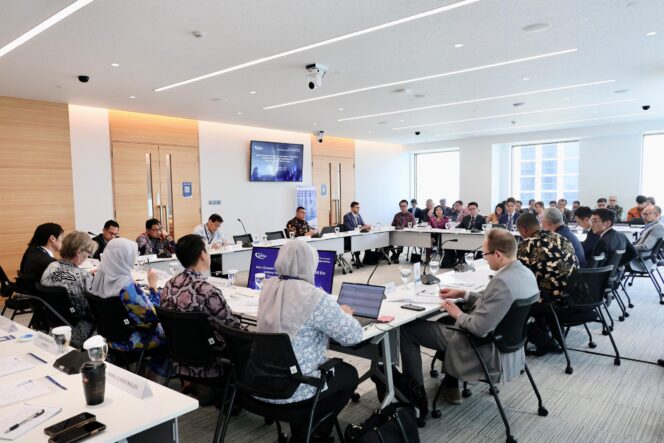 
 Hadiri the High-Level Executive Roundtable oleh ERIA, Wamen Ossy Bicara Program Prioritas Presiden Prabowo Subianto