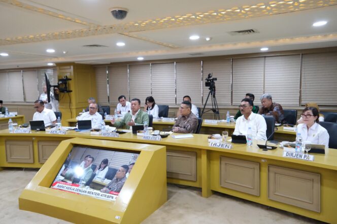 
 Rapat dengan Komite I DPD RI, Menteri Nusron Tegaskan Komitmen Kepastian Hukum Tanah Ulayat