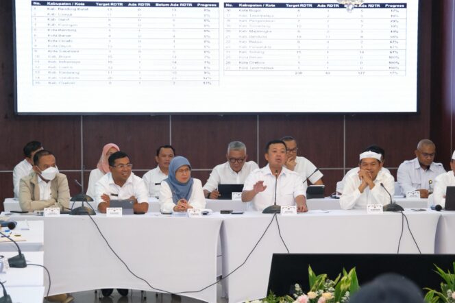 
 Evaluasi Tata Ruang di Jawa Barat, Menteri Nusron Akan Terbitkan Sertipikat HPL di Sempadan Sungai
