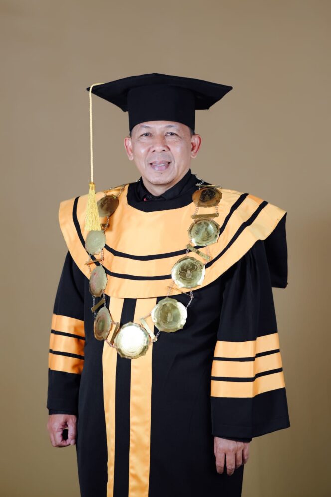 
 Rektor USN Kolaka, Dr. Nur Ihsan HL