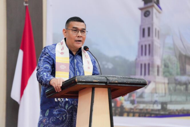 
 Sosialisasi di Payakumbuh, Wamen Ossy Sebut Pendaftaran Tanah Ulayat sebagai Bentuk Penghormatan Negara terhadap Adat dan Tradisi