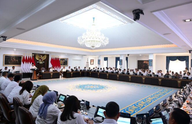 
 Ikuti Sidang Kabinet Paripurna, Menteri Nusron Terima Instruksi Presiden Prabowo Terkait HGU