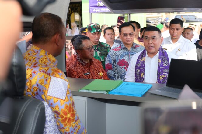 
 Tinjau Layanan Sertipikat Keliling di Kabupaten Tangerang, Wamen Ossy: Wujud Peningkatan Pelayanan Publik