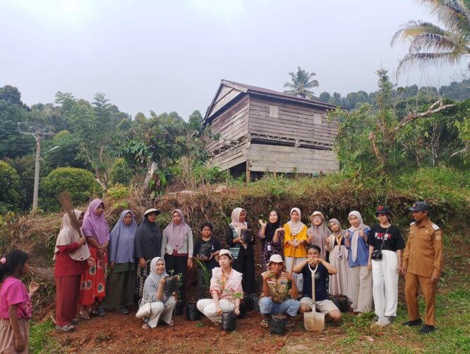 
 Mahasiswa KKN-PM XII USN Kolaka Gagas Program Kolaborasi Perkebunan Kolektif dan Tanaman Toga di Desa Ulu Rina