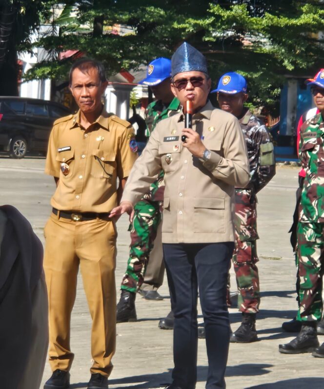 
 Bupati Kolaka Tinjau Persiapan Latihan Paskibra 