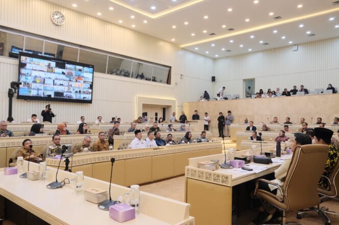 
 RDP dengan Komisi II DPR RI, Menteri Nusron Paparkan Progres Pendaftaran Tanah Capai 98%