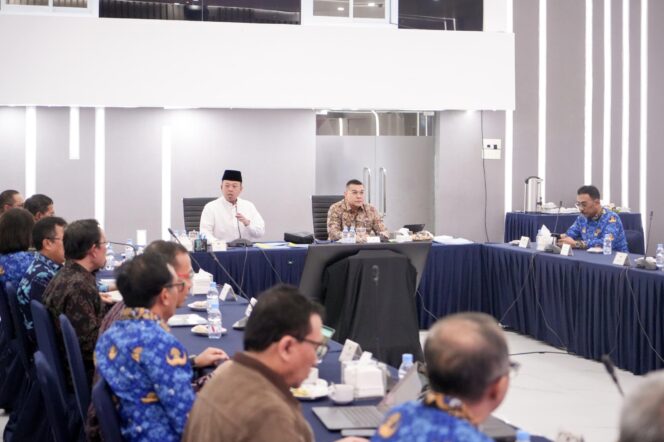 
 Jelang Satu Tahun Pemerintahan Presiden Prabowo, Kementerian ATR/BPN Gelar Rapim untuk Pantau Progres Kinerja