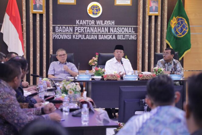 
 Beri Arahan ke Jajaran di Kepulauan Bangka Belitung, Menteri Nusron: Tugas Kita Memastikan Tanah Rakyat Aman
