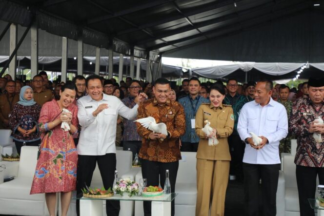 
 Di Momen Peringatan Hari Desa Nasional Tahun 2026, Wamen Ossy: Legalitas Hak Atas Tanah Penting untuk Dukung Pembangunan Desa