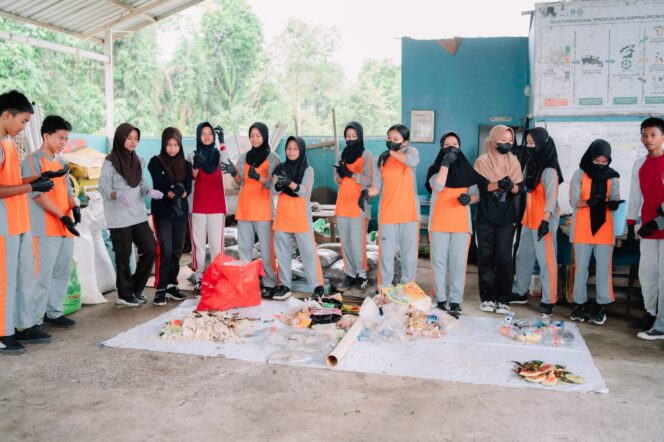 
 Peringatan HPSN, PT Vale Dorong Literasi Siswa Morowali Lewat Edukasi Pengelolaan Sampah 