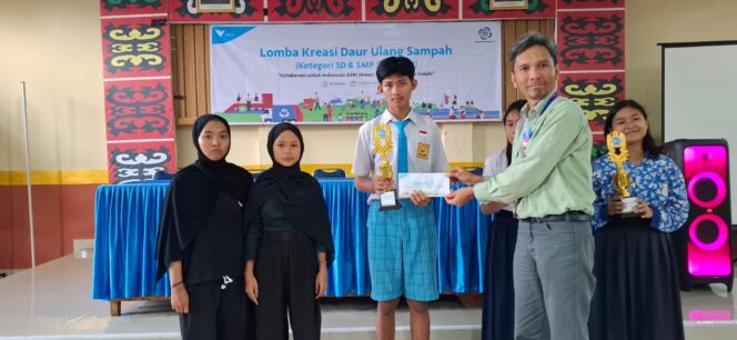 
 Dari Sampah Jadi Karya, PT Vale Ajak Pelajar Kolaka Bangun Kesadaran Lingkungan Lewat Lomba Daur Ulang