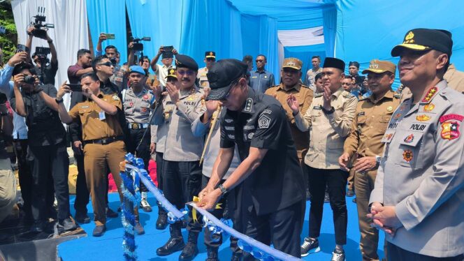 
 Kunjungan Kerja di Sultra, Wakapolri Resmikan Jembatan Dhira Brata di Kolaka