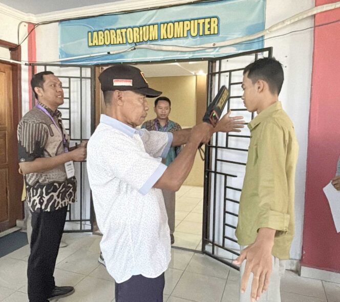 
 Hari Ke-4 UTBK SNBT di USN Kolaka Berjalan Lancar, Pengawasan Ketat Cegah Perjokian
