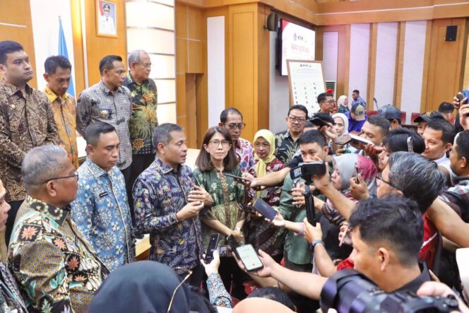 
 Jalin Komitmen Bersama KPK dan Pemda se-Sultra, Staf Ahli Kementerian ATR/BPN: untuk Peningkatan Kualitas Layanan Pertanahan