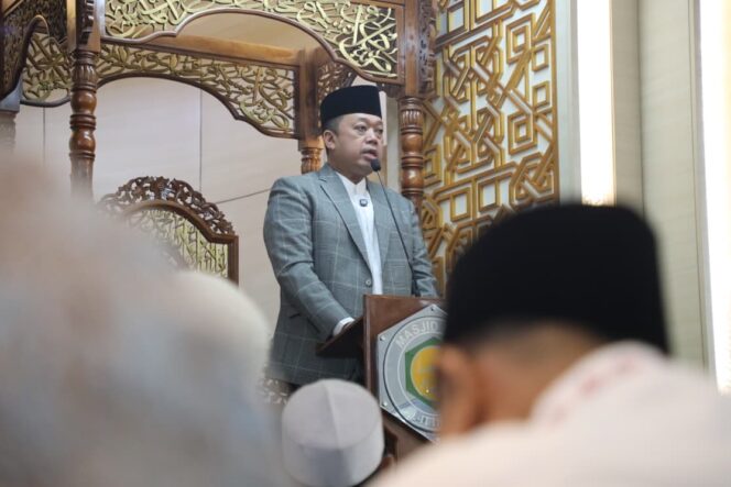 
 Jadi Khatib Iduladha, Menteri Nusron Sampaikan Pesan untuk “Sembelih” Ego dan Keserakahan