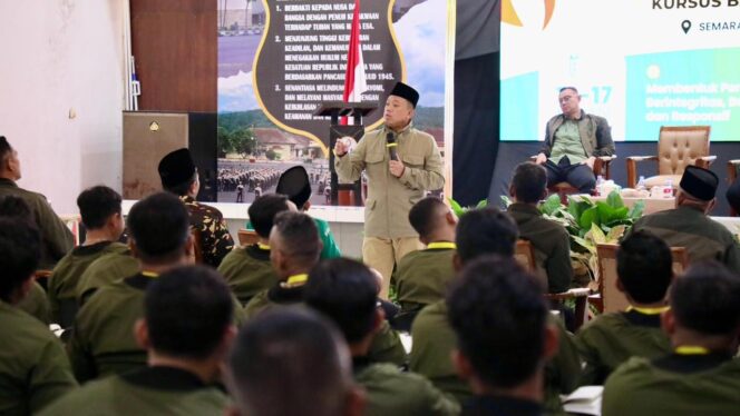 
 Jadi Pembicara dalam SUSBANPIM VIII, Menteri Nusron: Good Governance Dimulai dari Disiplin, Pembagian Tugas, dan Tata Kelola yang Jelas