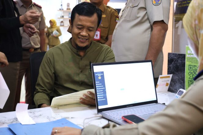 
 Perdana Dirasakan Warga Kabupaten Tangerang, Urus Roya dan Waris Selesai dalam Lima Menit
