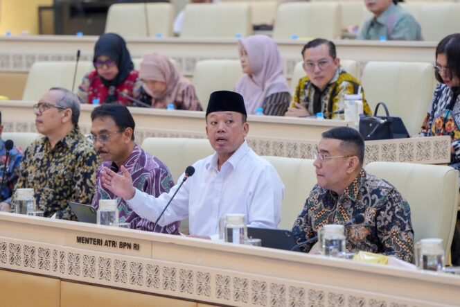 
 Menteri Nusron Ingin Target PTSL Tahun 2027 Ditambah untuk Perluas Kepastian Hukum bagi Masyarakat