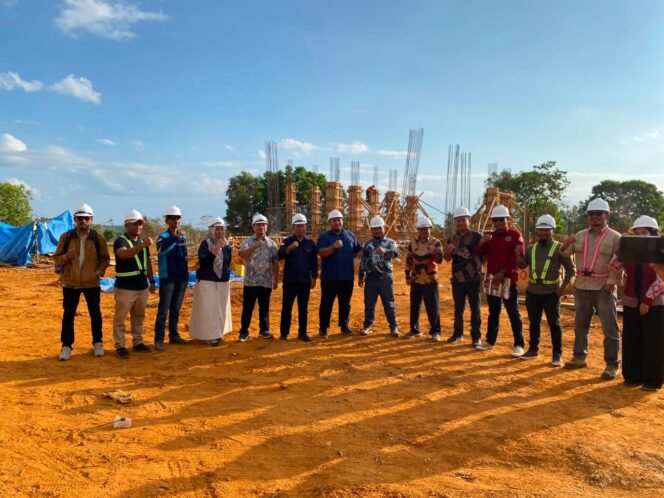 
 Tim SBSN Kemdiktisaintek Tinjau Progres Pembangunan Gedung FPPP USN Kolaka