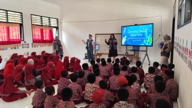 
 Laut Kita, Masa Depan Kita: Mahasiswa KKN USN Kolaka Edukasi Pelajar Peduli Ekosistem Laut